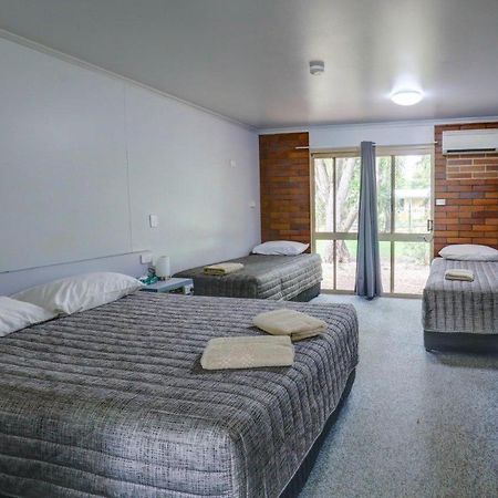 Tambo Mill Motel & Caravan Park Buitenkant foto