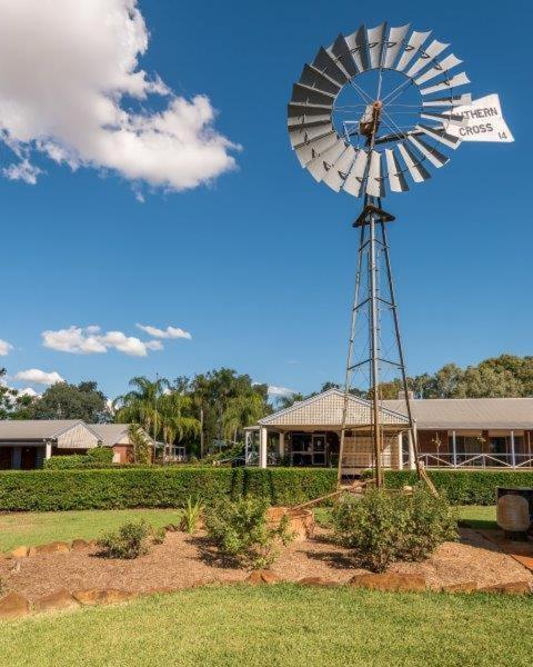 Tambo Mill Motel & Caravan Park Buitenkant foto