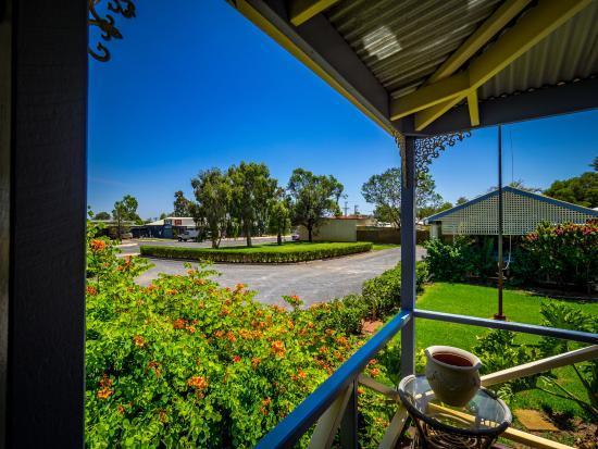 Tambo Mill Motel & Caravan Park Buitenkant foto