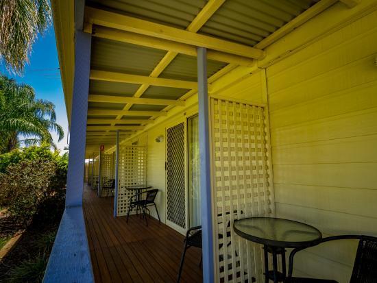 Tambo Mill Motel & Caravan Park Buitenkant foto